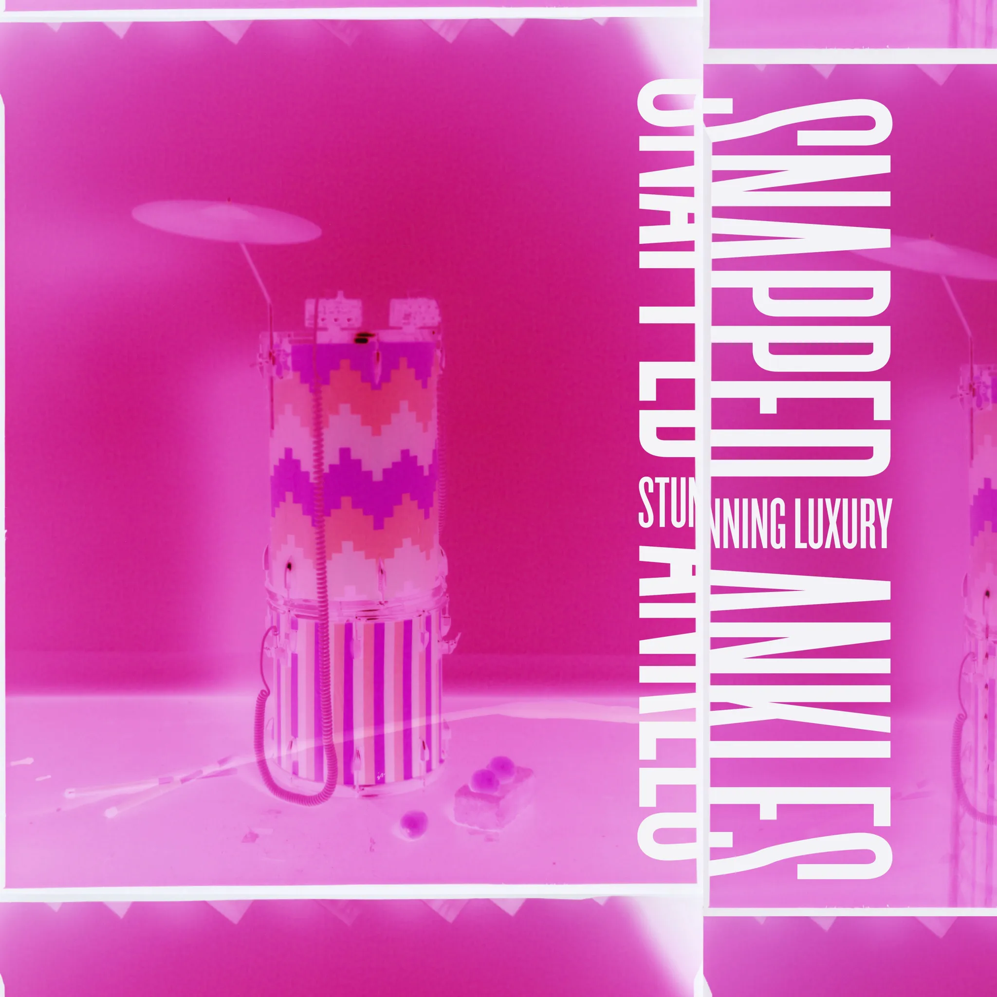 <strong>Snapped Ankles - Stunning Luxury</strong> (Cd)